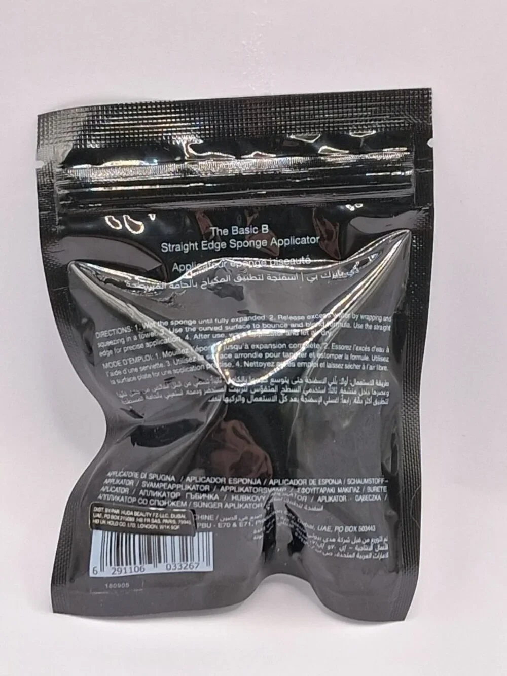 Huda Beauty The Basic B Straight Edge Sponge Applicator Black Sealed New